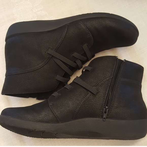 clarks air steppers